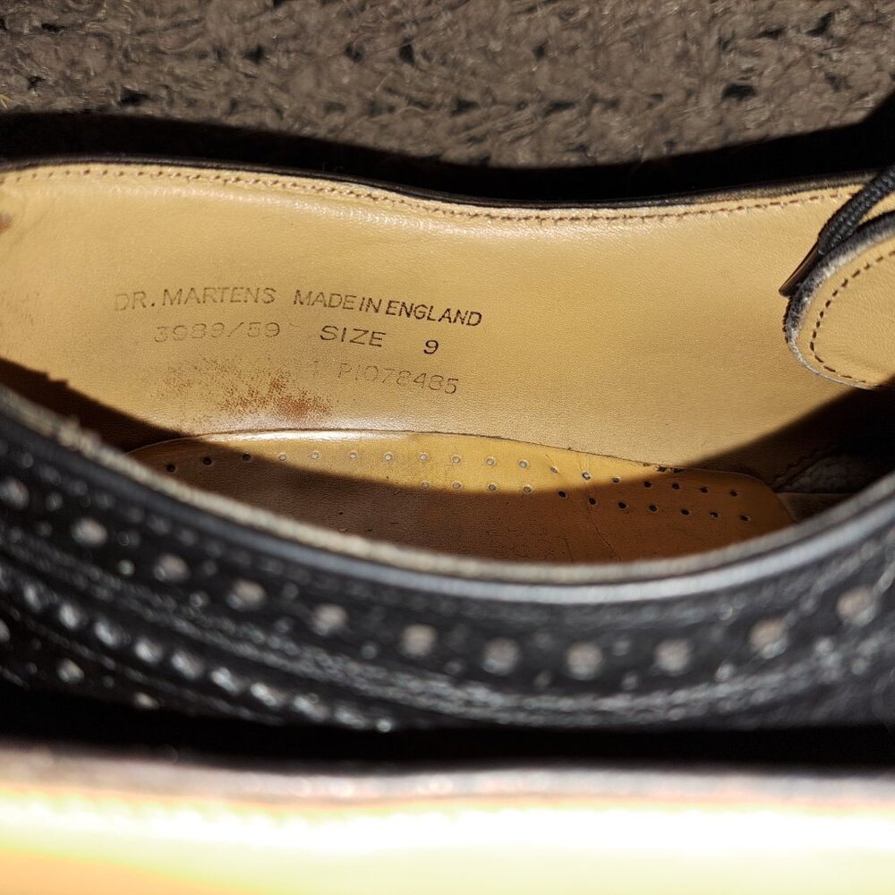 VINTAGE DR MARTENS-3989/59-Black Leather Brogues-Made in England-Sz 9 UK-EX - Picture 6 of 9